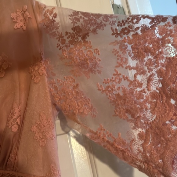 Perfect Rose Short Romper! NWT - Picture 4 of 5